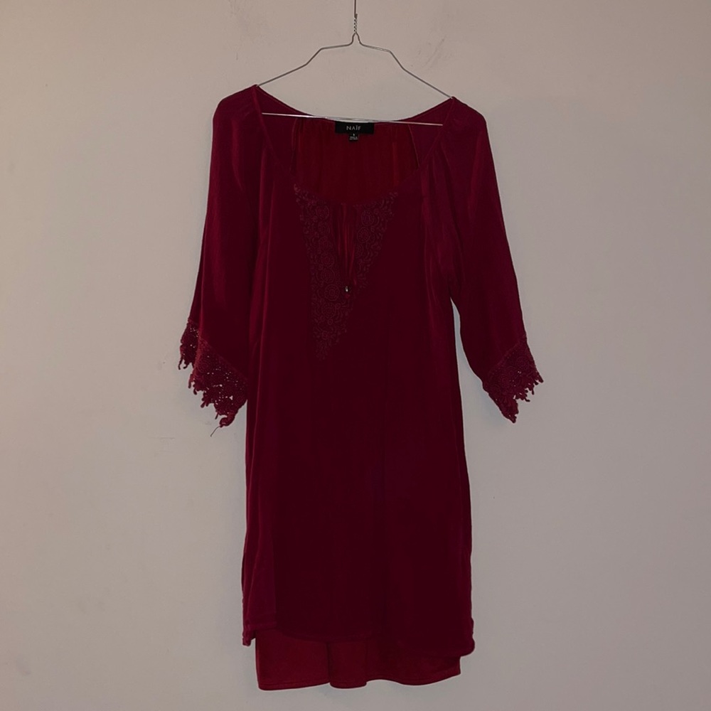 Naïf Red Dress